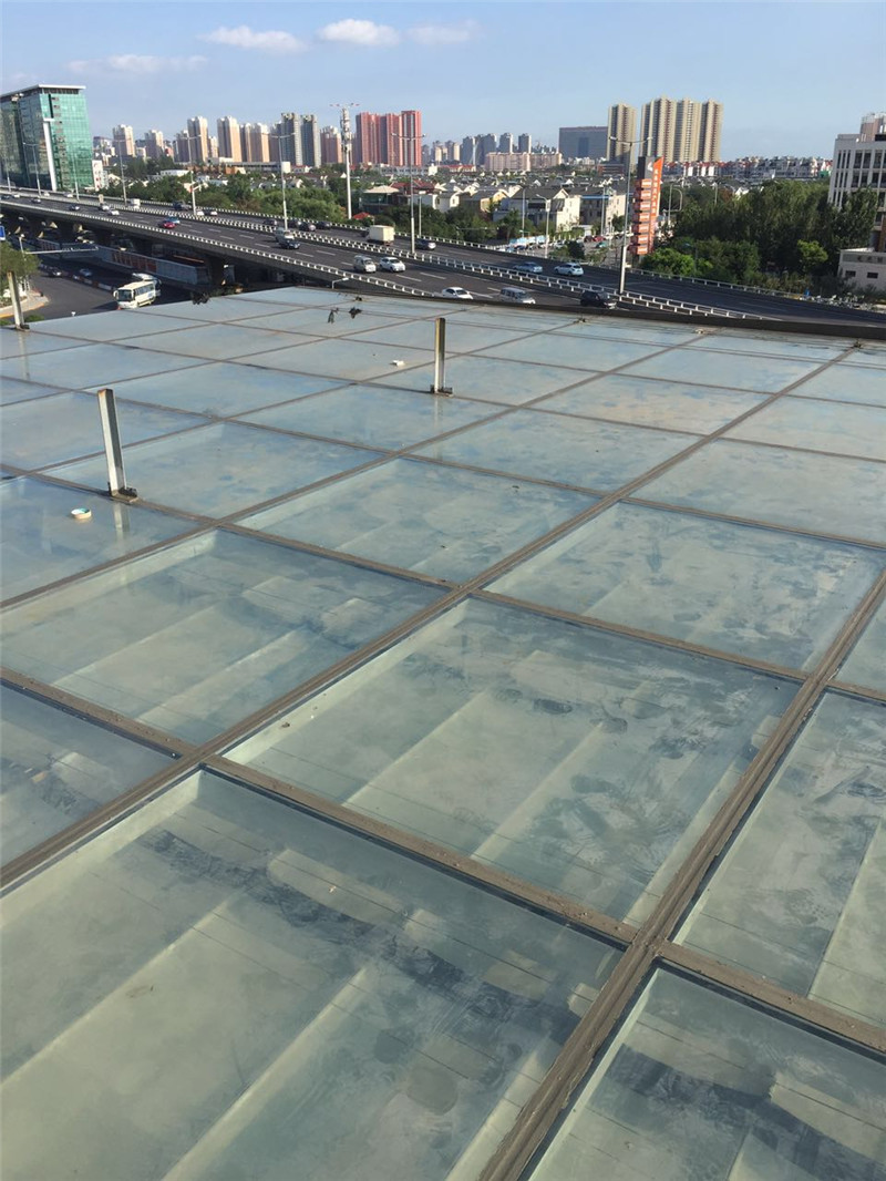 钢化玻璃屋面防水维修